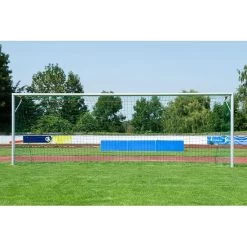 Sport-Thieme Großfeld-Fußballtor In Bodenhülsen Stehend Und Mit SimplyFix